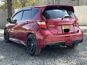 Nissan Note 2018 Red