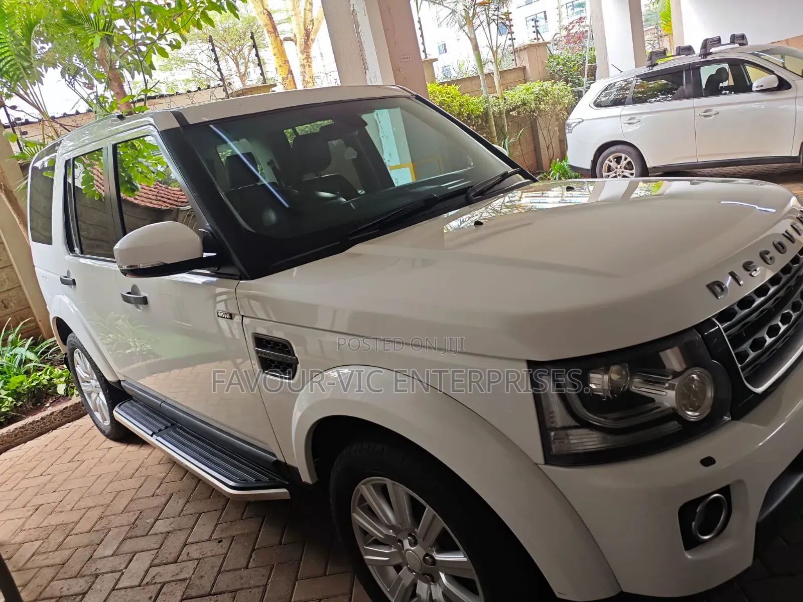 Land Rover Discovery Sport 2015 White