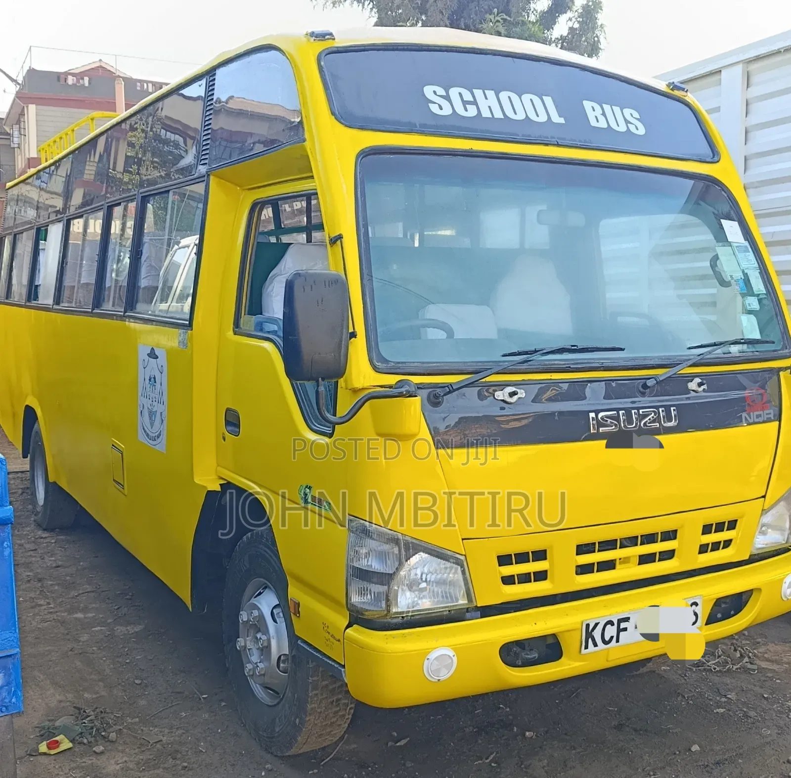 Isuzu NQR 2015 Yellow