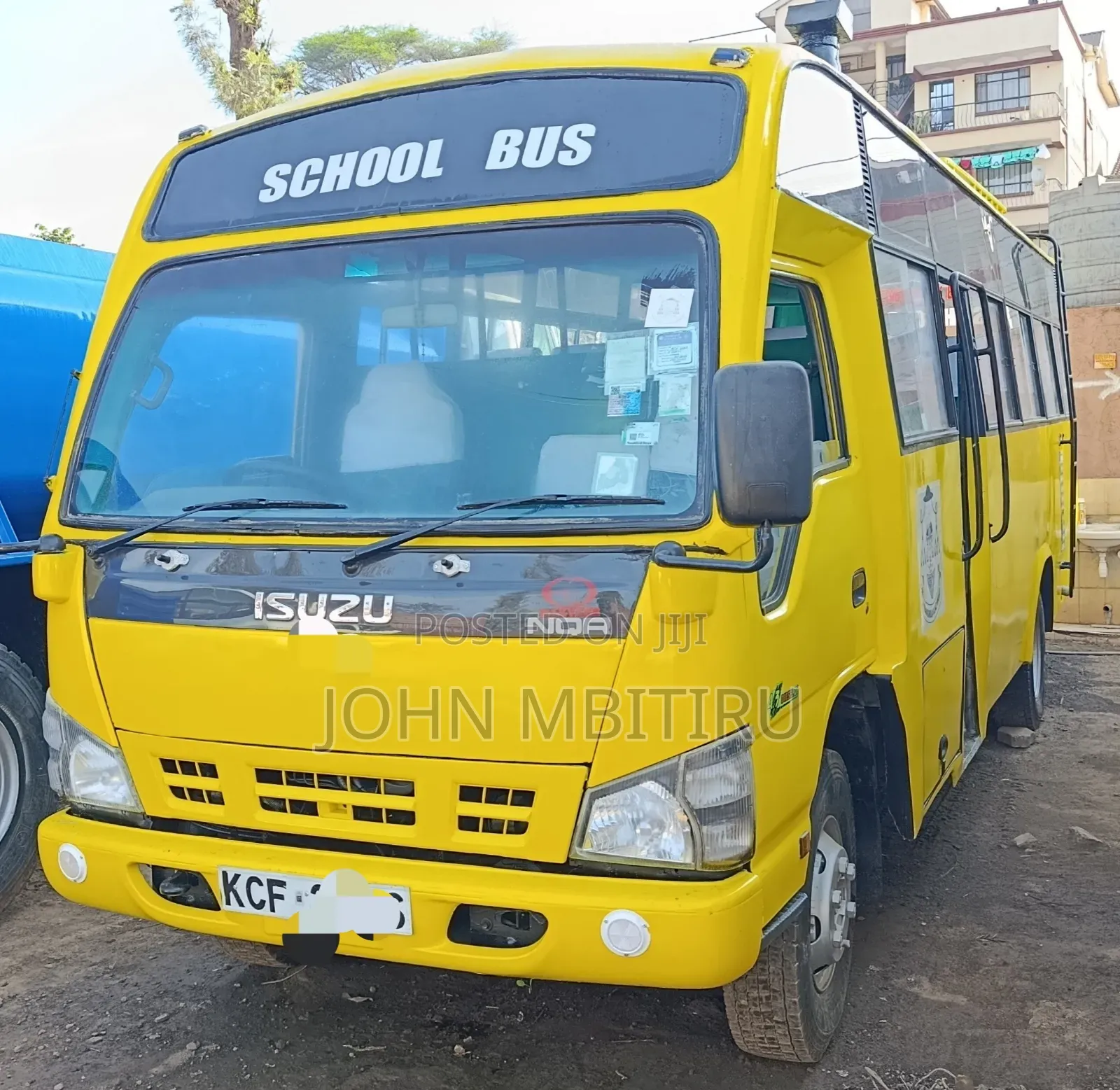 Isuzu NQR 2015 Yellow