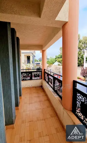 5bdrm Maisonette in Daykio, Kimbo for sale
