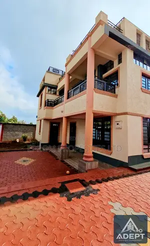 5bdrm Maisonette in Daykio, Kimbo for sale