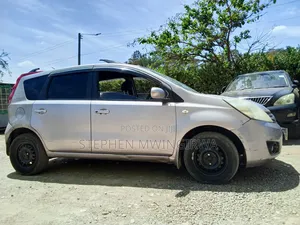 Nissan Note 1.6 Petrol 2010 Purple