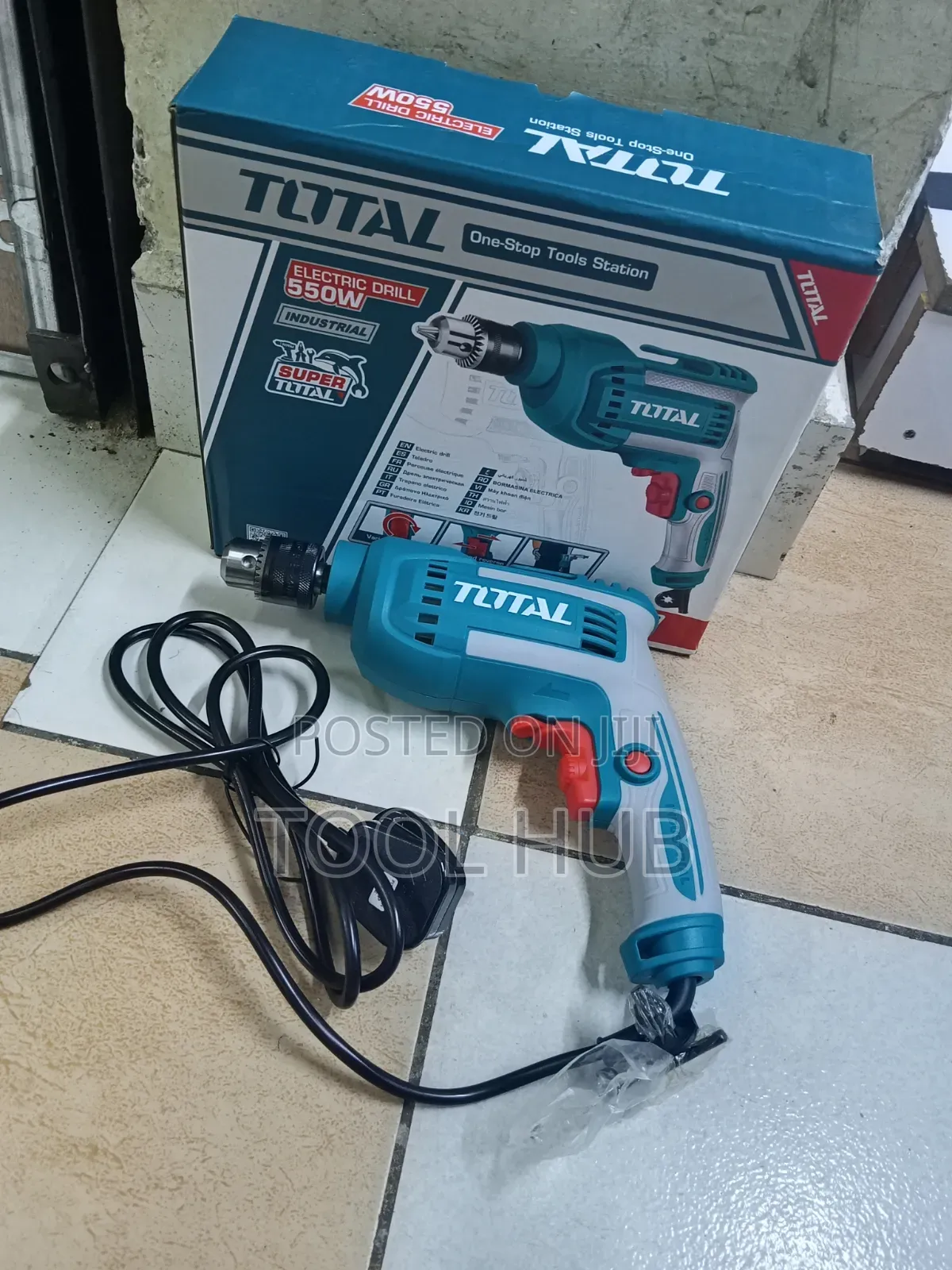 TOTAL 550W 10mm Corded Electric Drill