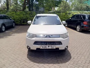Mitsubishi Outlander 2014 White
