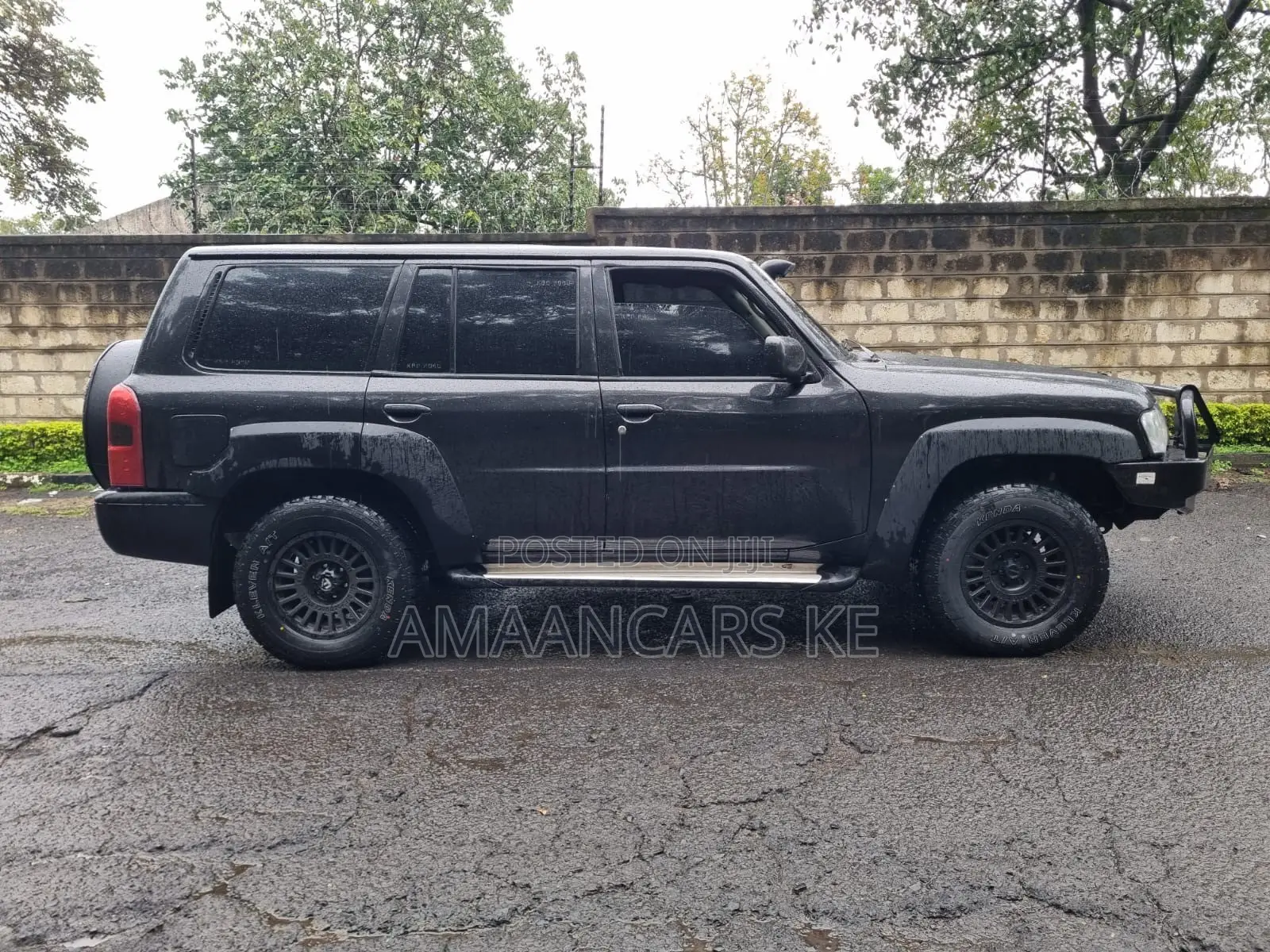 Nissan Patrol 2011 Black