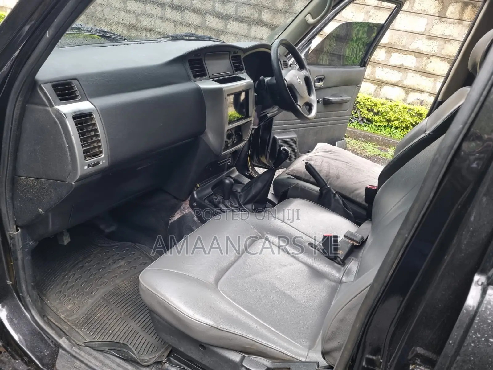 Nissan Patrol 2011 Black