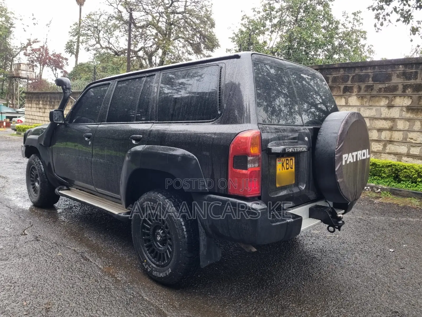 Nissan Patrol 2011 Black