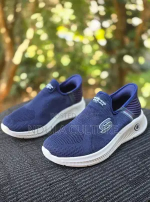 Skechers Men's Hands Free Slip-Ins Go Walk Anywhere