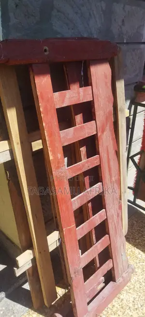 4"6 Wooden Bed