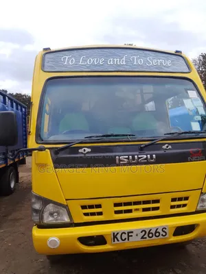Isuzu NQR 2015 Yellow