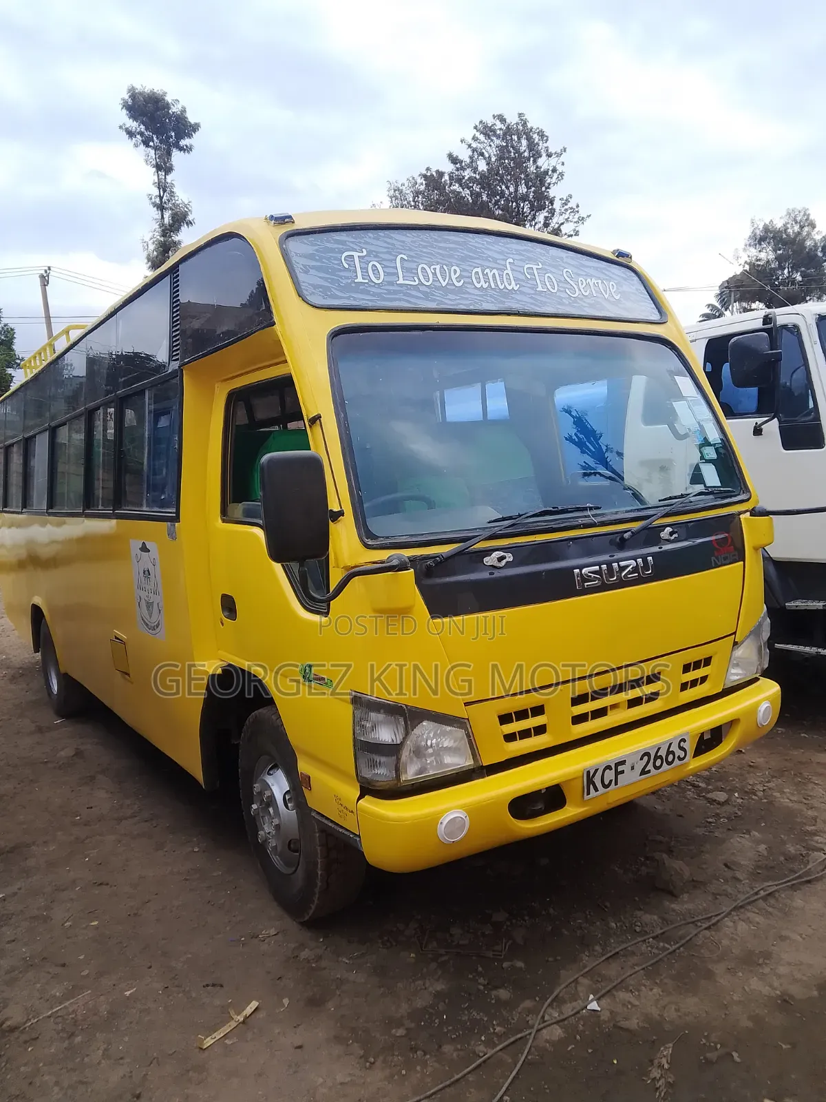 Isuzu NQR 2015 Yellow