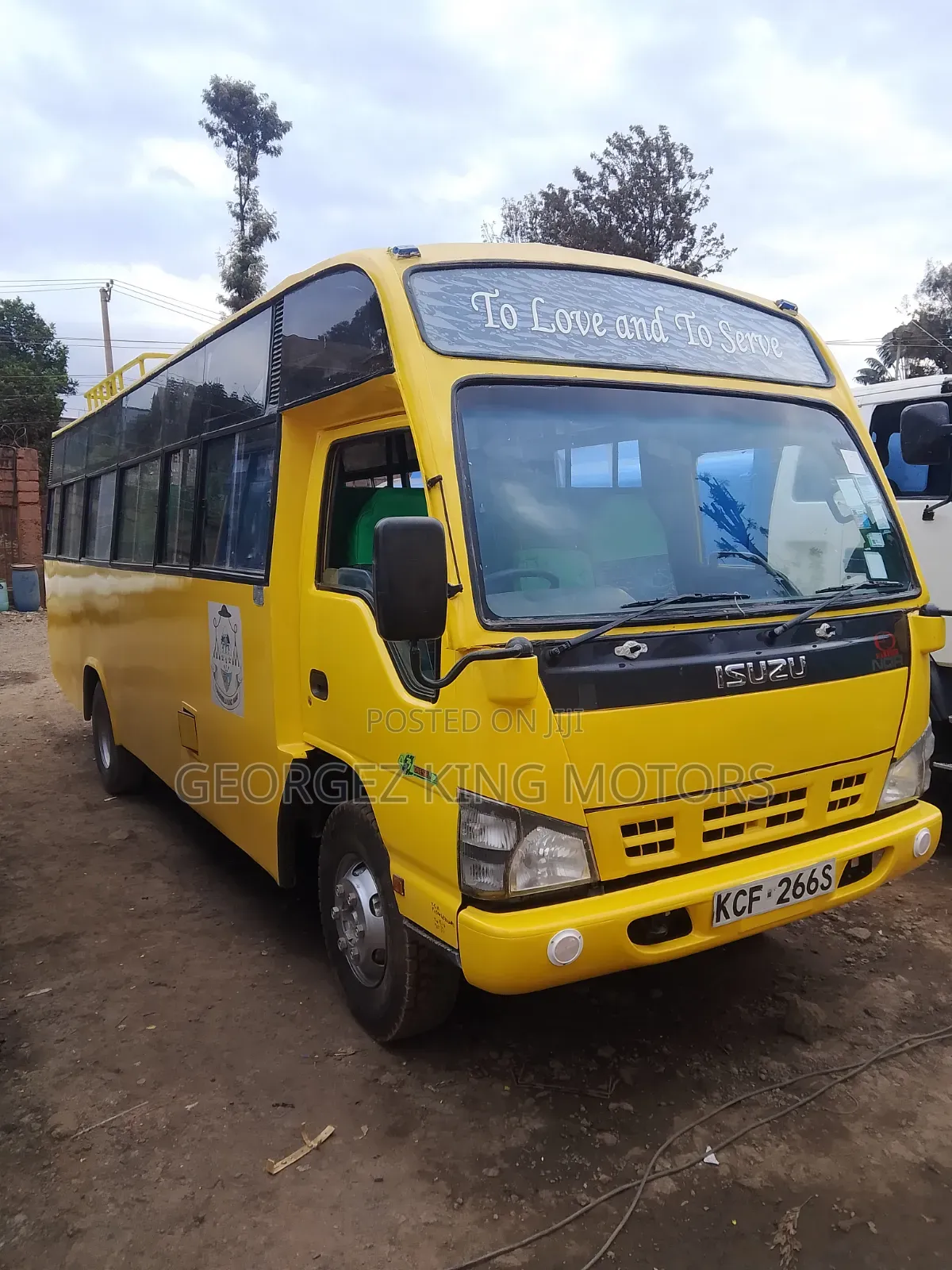 Isuzu NQR 2015 Yellow