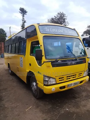 Isuzu NQR 2015 Yellow