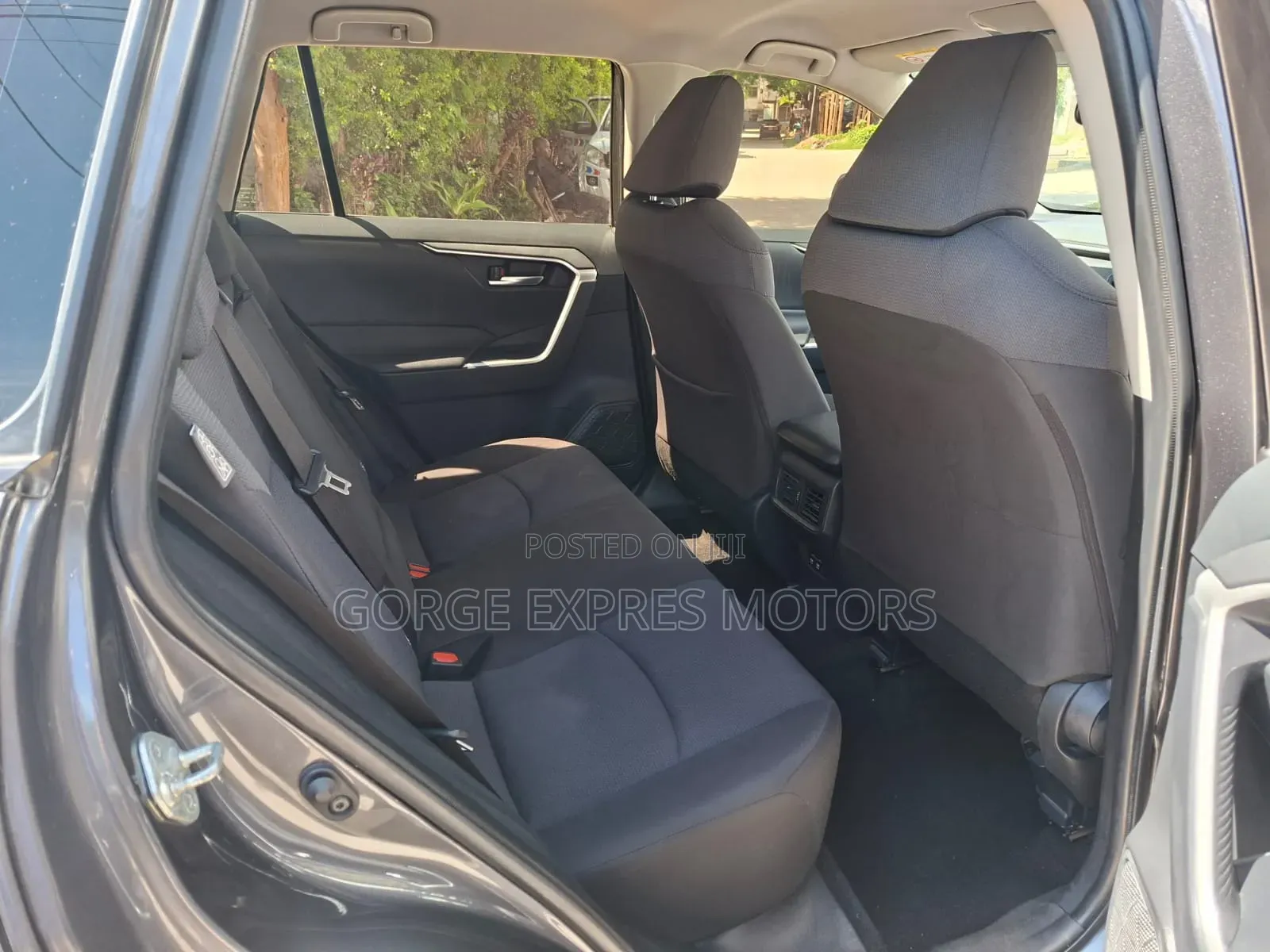 Toyota RAV4 Limited AWD 2020 Gray