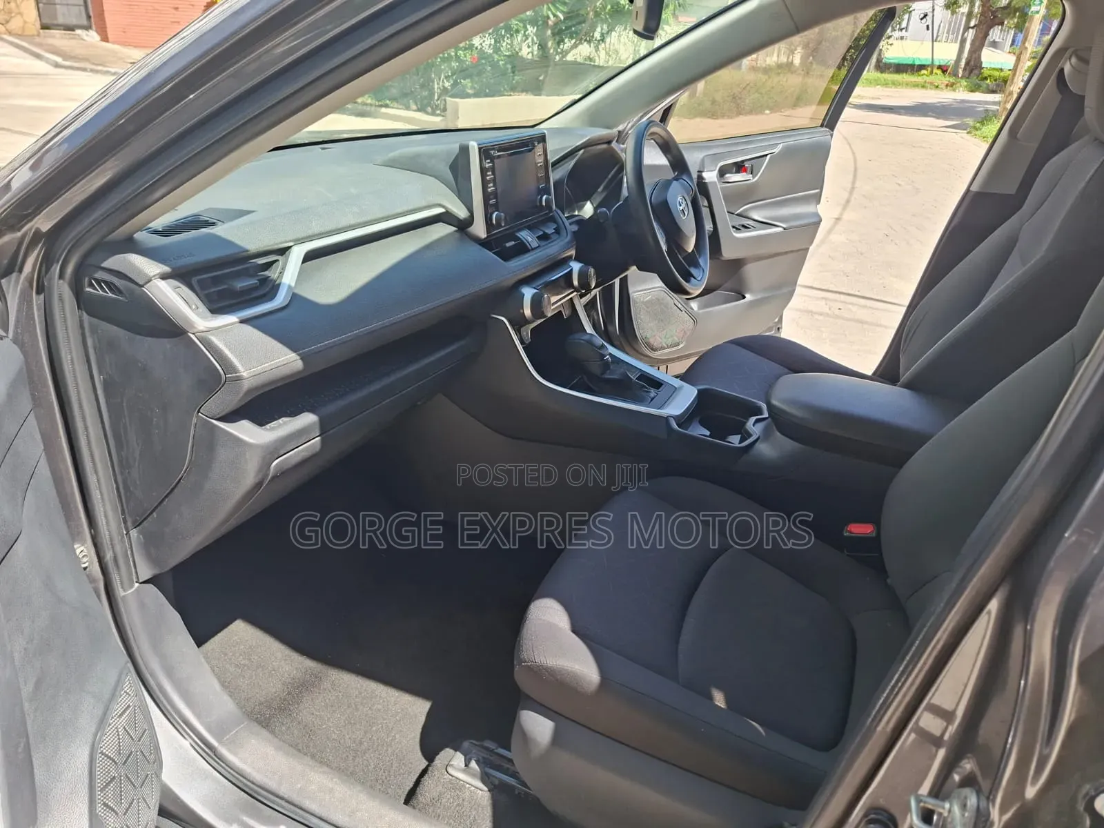 Toyota RAV4 Limited AWD 2020 Gray