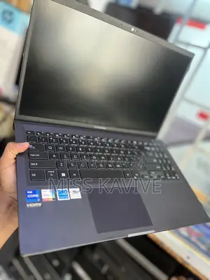 Laptop Asus Zenbook 15 OLED 16GB Intel Core i7 SSD 512GB