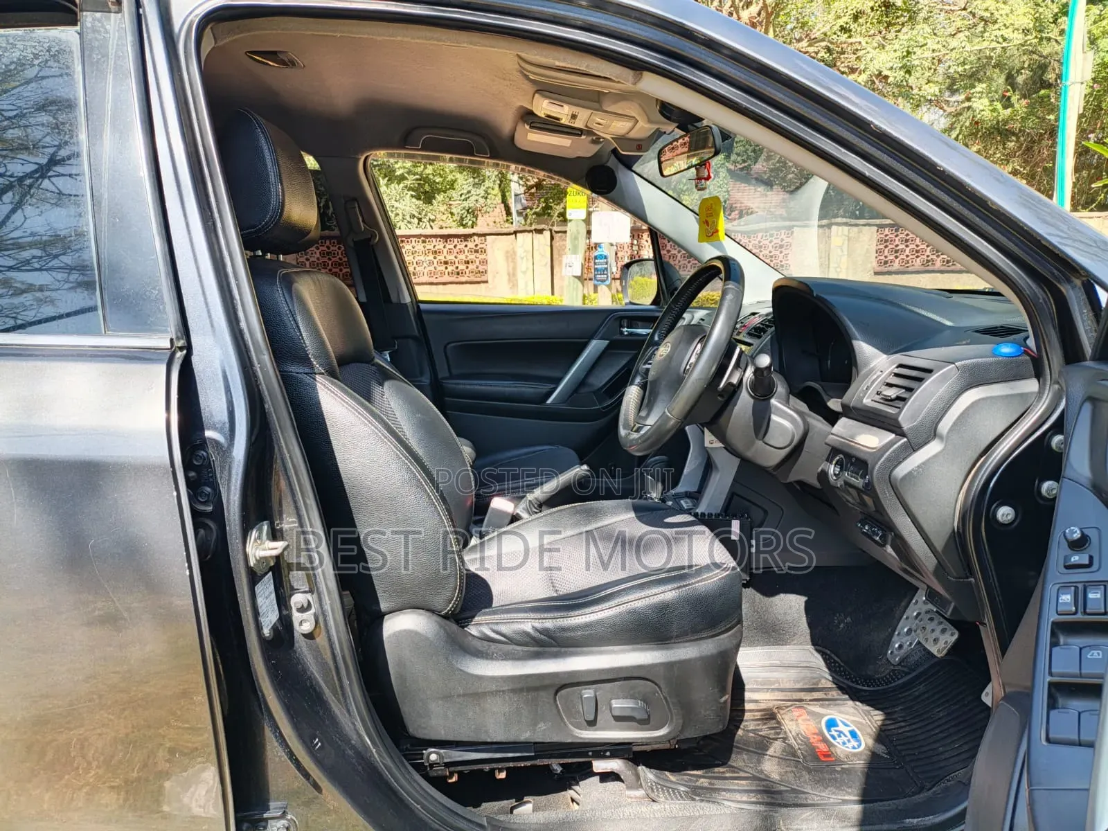Subaru Forester 2.0XT Premium 4dr SUV AWD (2.0L 4cyl Turbo CVT) 2014