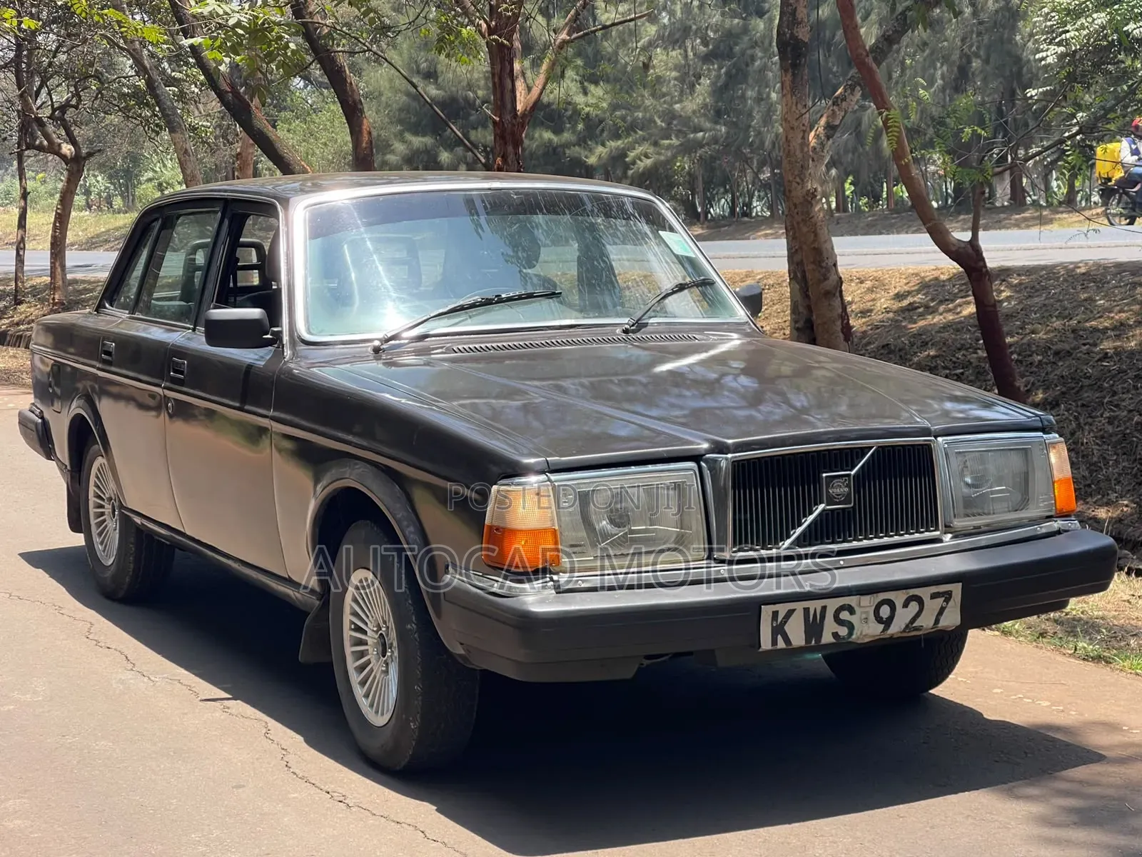 Volvo 240 1983 Brown