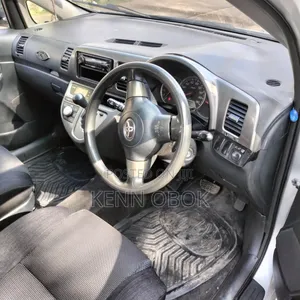 Toyota Wish 2007 Silver