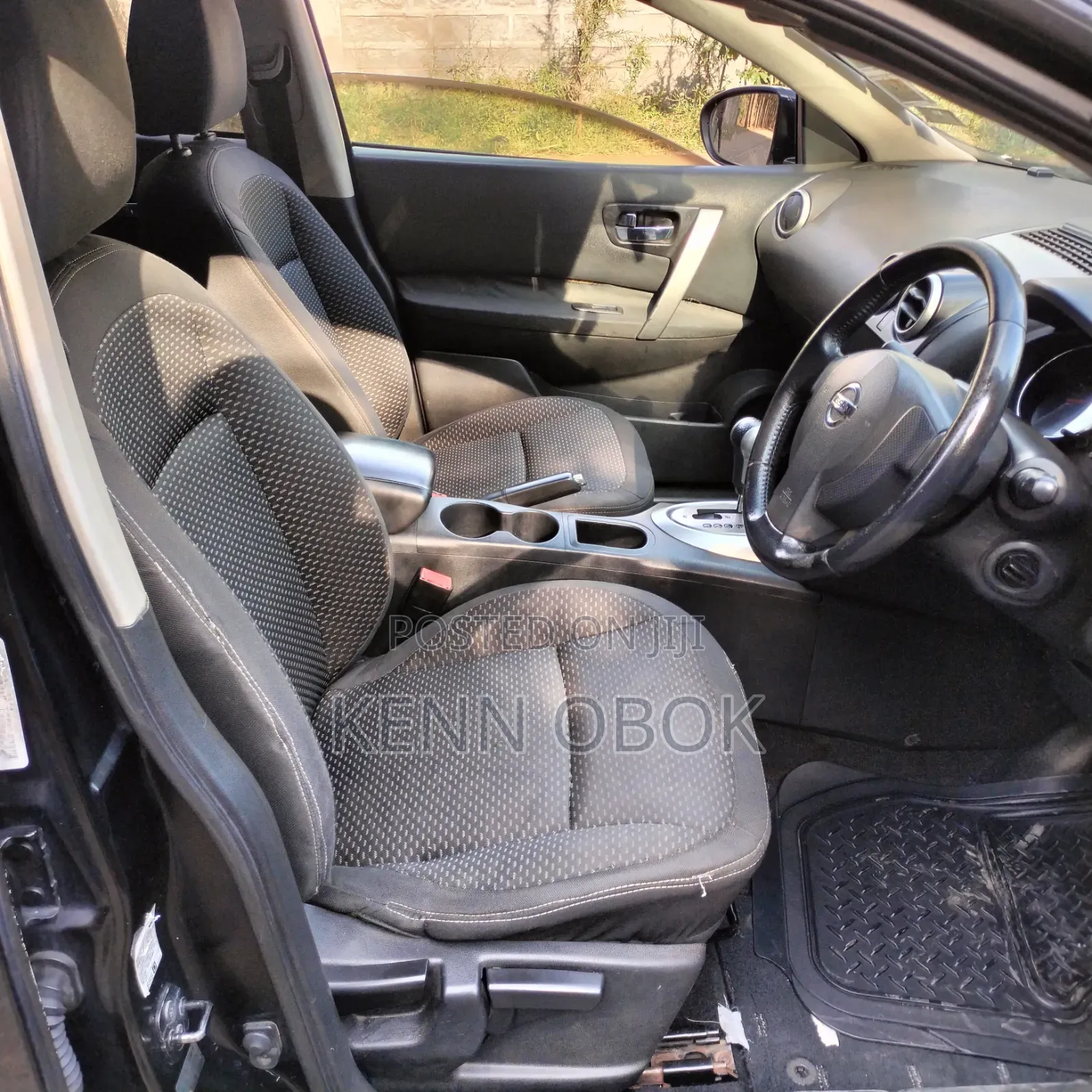 Nissan Dualis 2012 Black
