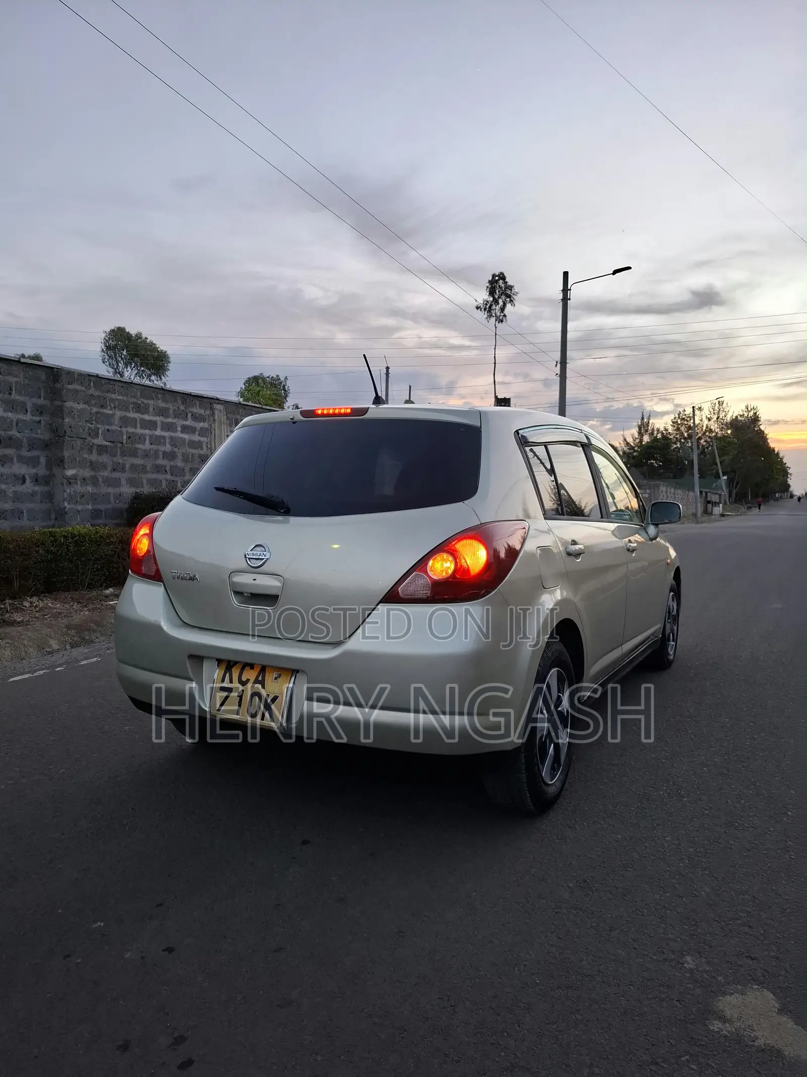 Nissan Tiida 2007 Gold