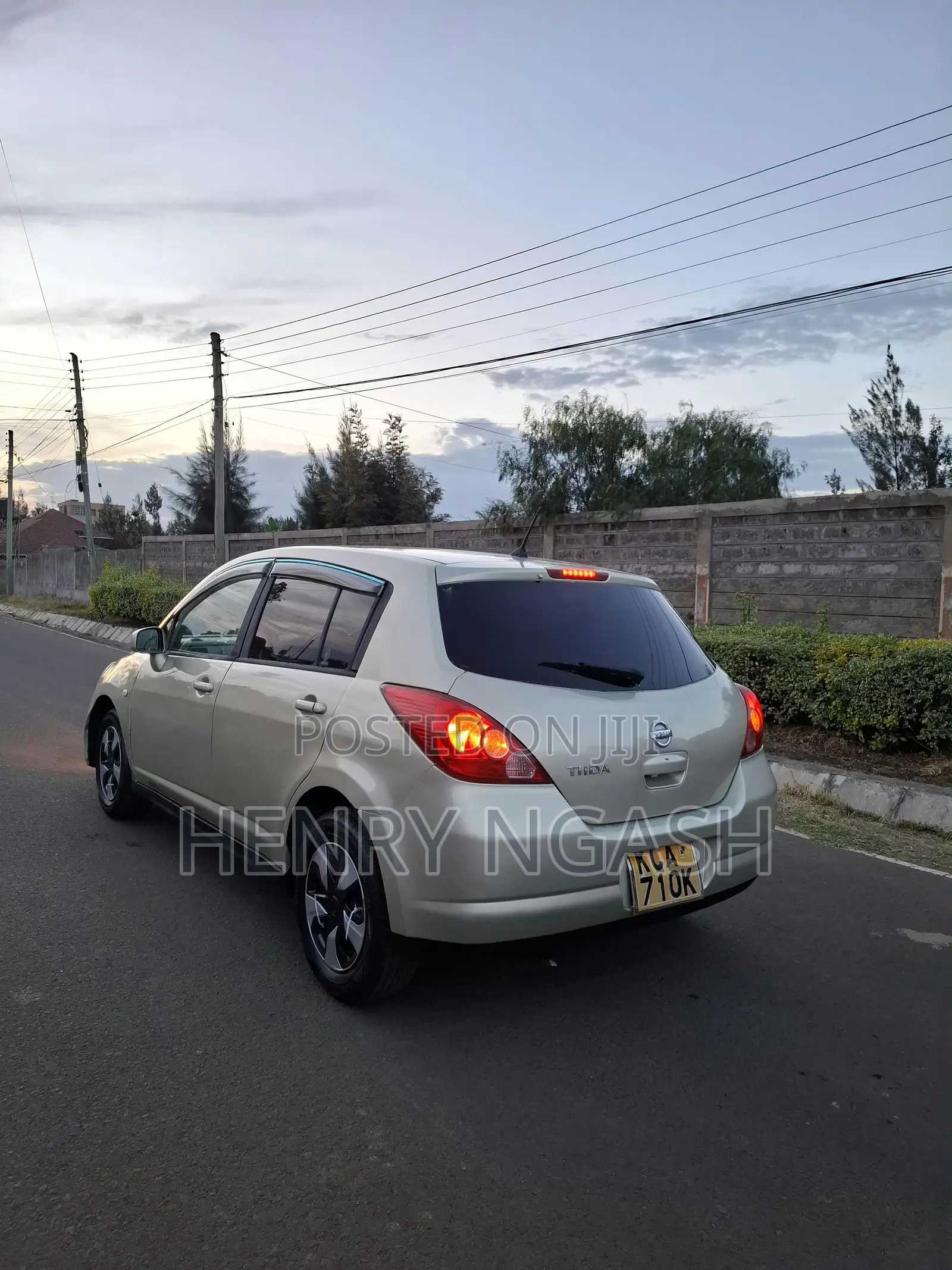 Nissan Tiida 2007 Gold