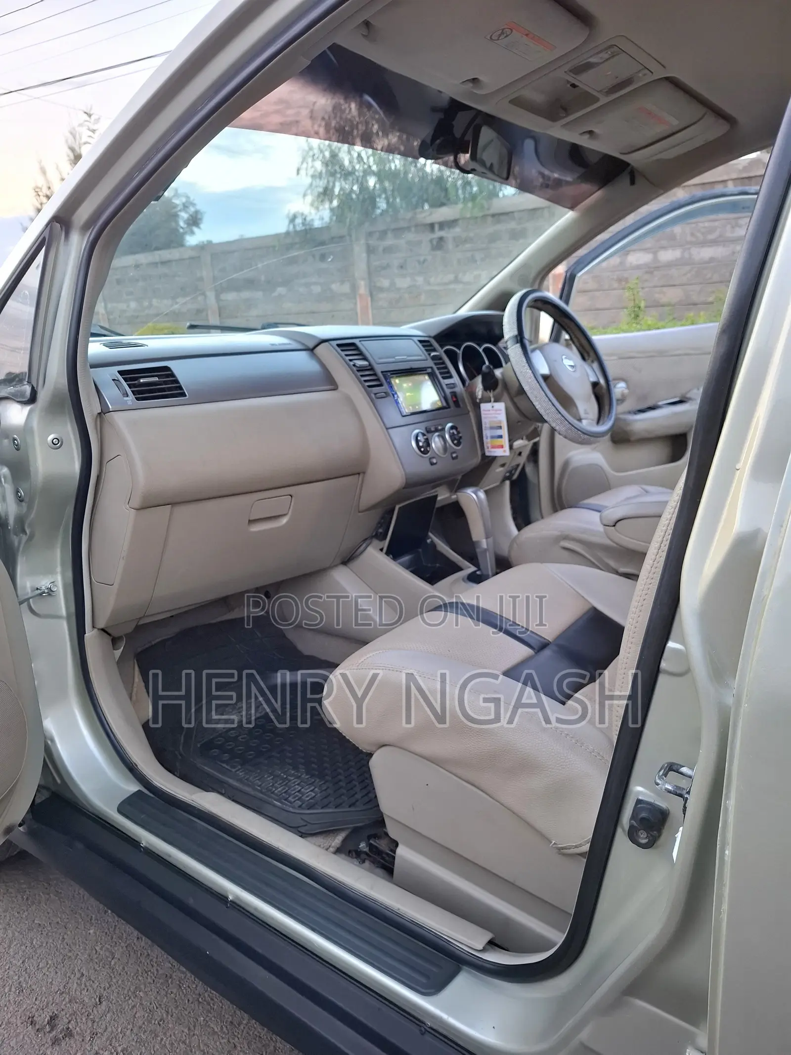 Nissan Tiida 2007 Gold