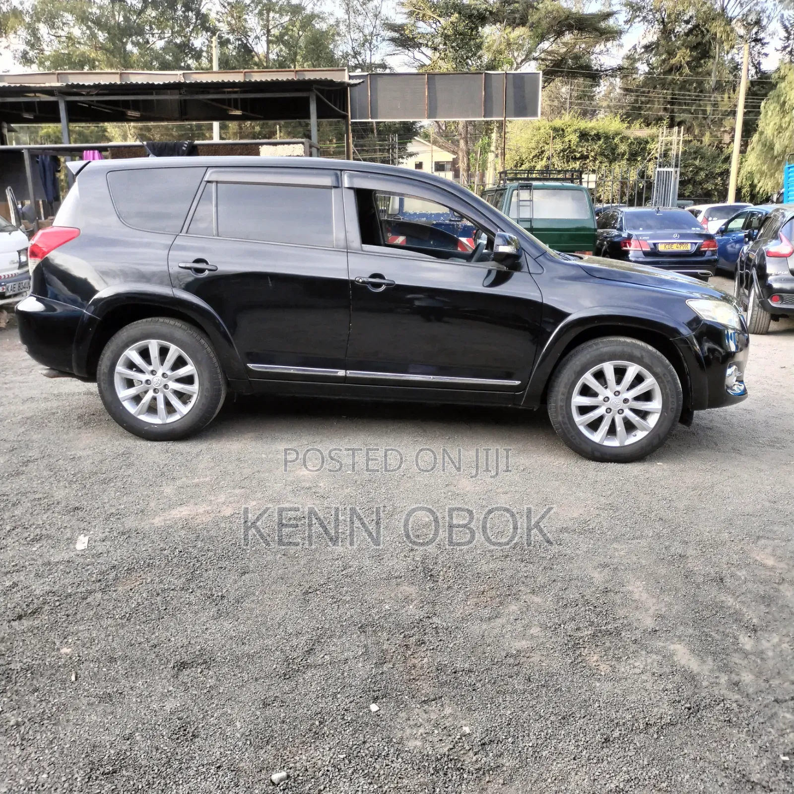 Toyota Vanguard 2011 Black