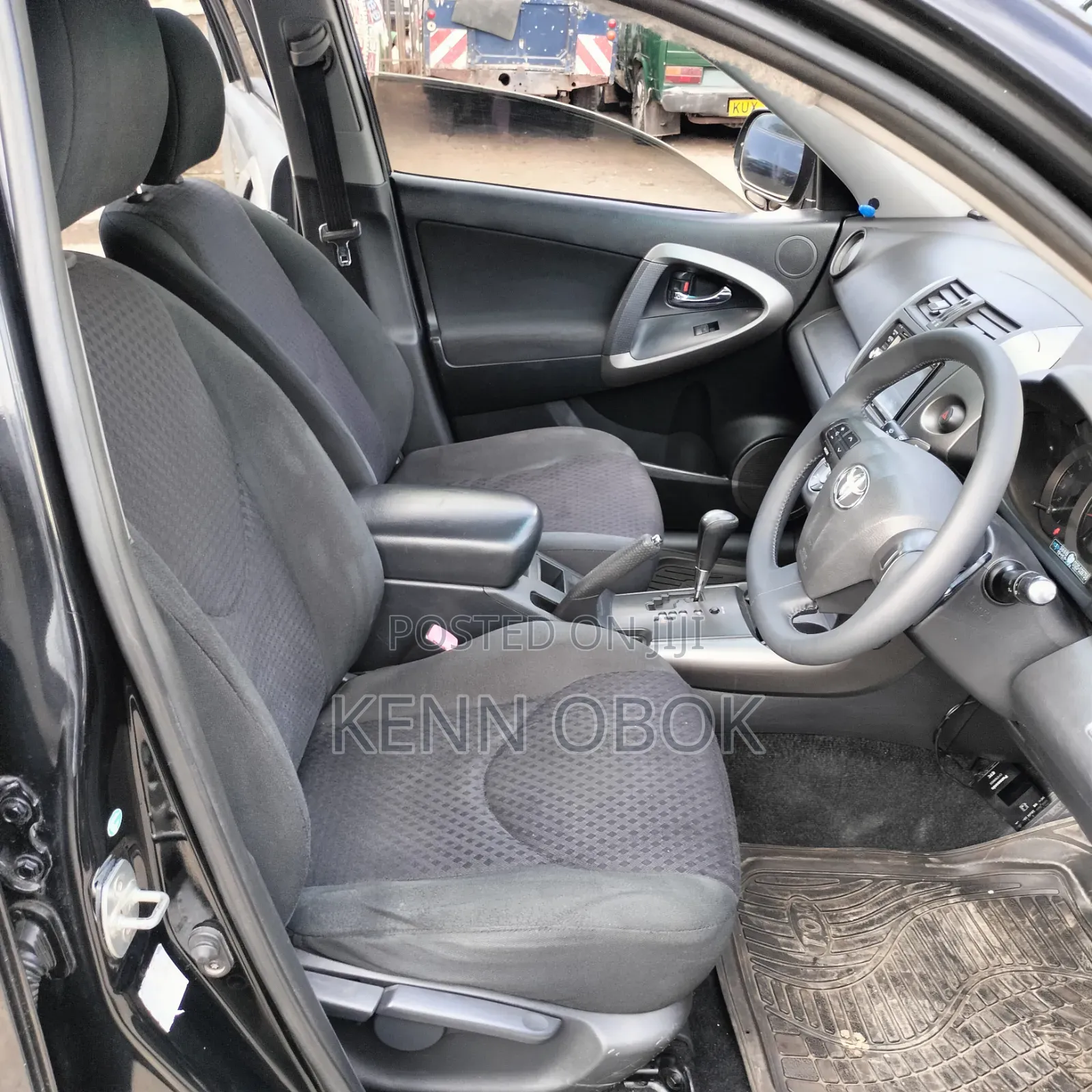 Toyota Vanguard 2011 Black