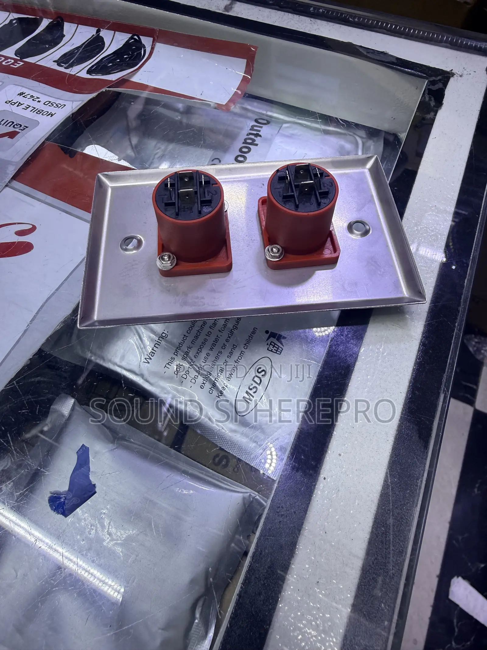Soundking 2 Way Metallic Connector