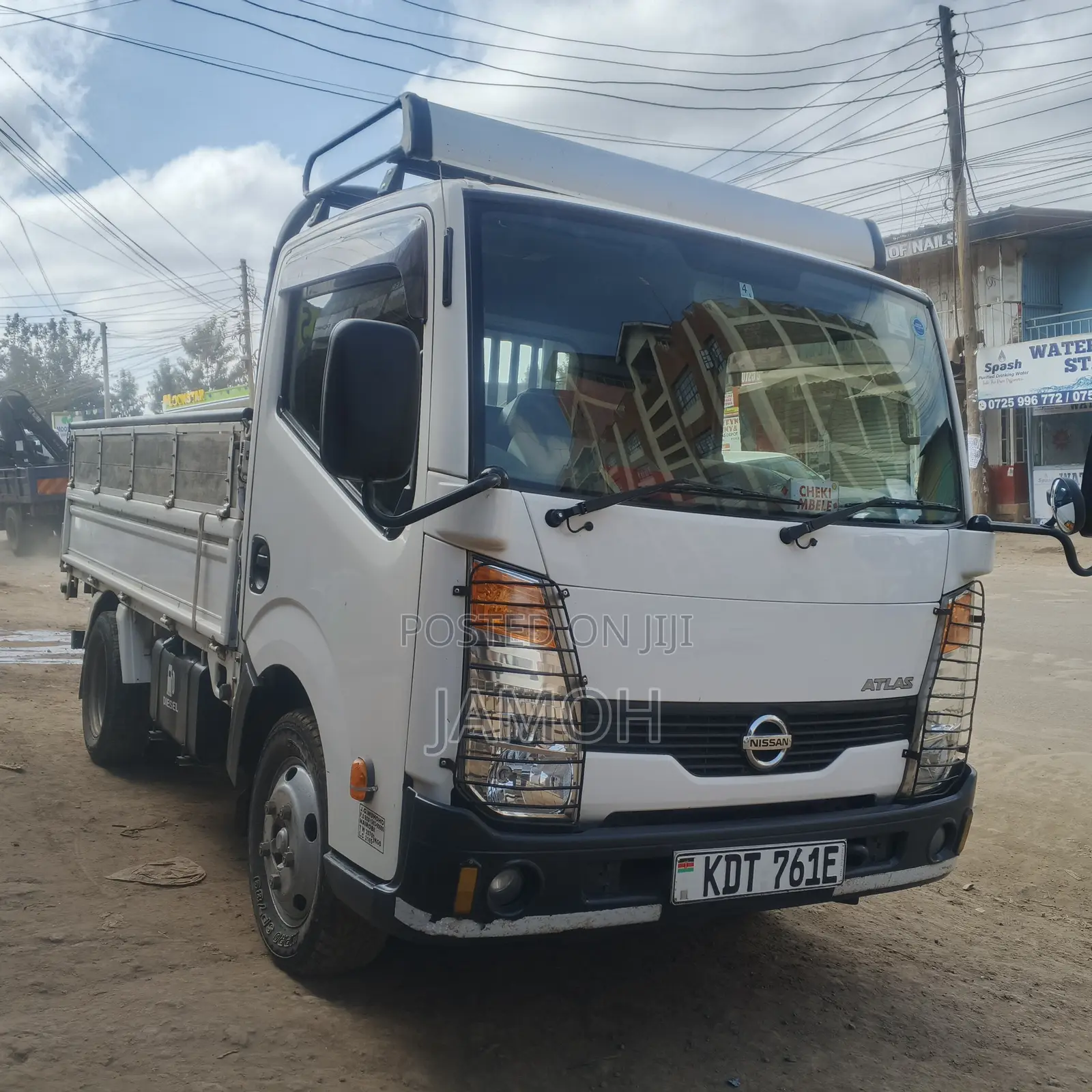Nissan Atlas 2016 White