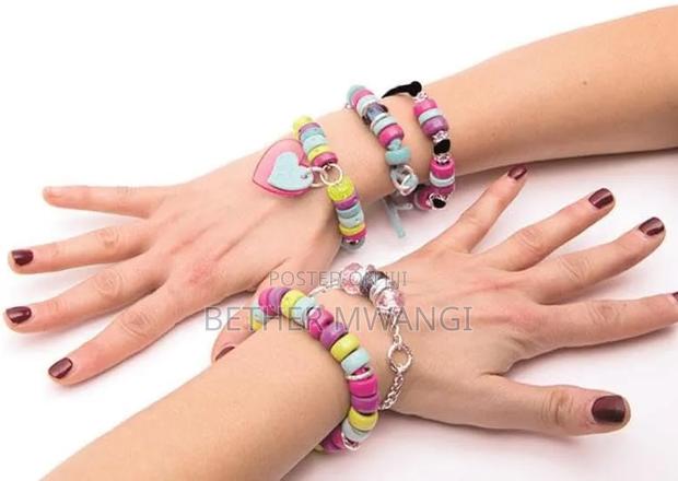 RAINBOW BRACELETS in Kenya - thumbnail 4