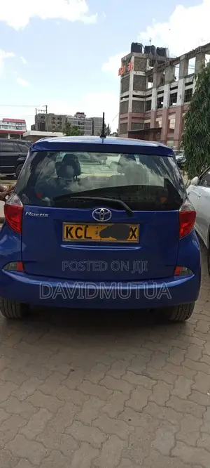 Toyota Ractis 2011 Blue