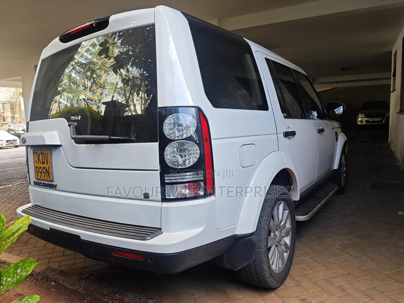 Land Rover Discovery Sport 2015 White