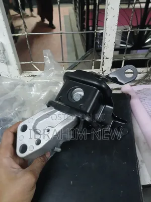 Toyota Nze Corolla Fielder Engine Mounting Right