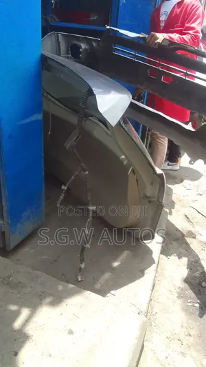 Nissan X-Trail Nt32 Tailgate (Automatic)