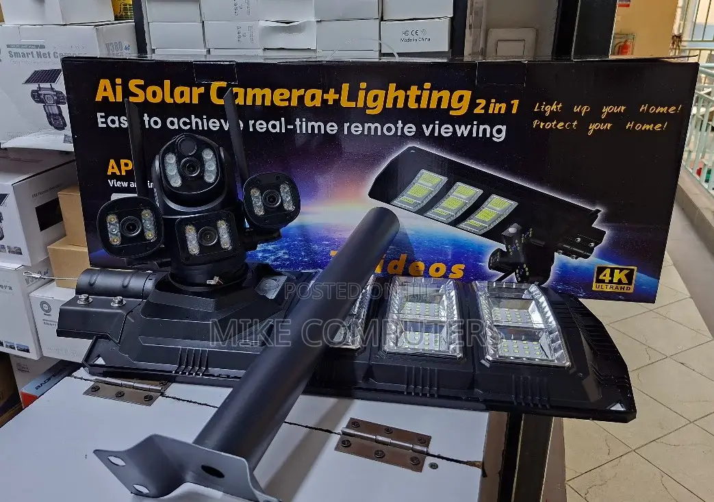 Three Lens 450w 4g Solar CCTV Camera With Floodlight