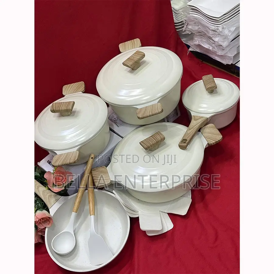 Cookware 15 PCs Set 4 Casserole 4 Lids 1 Pan 2 Silicone Spoon