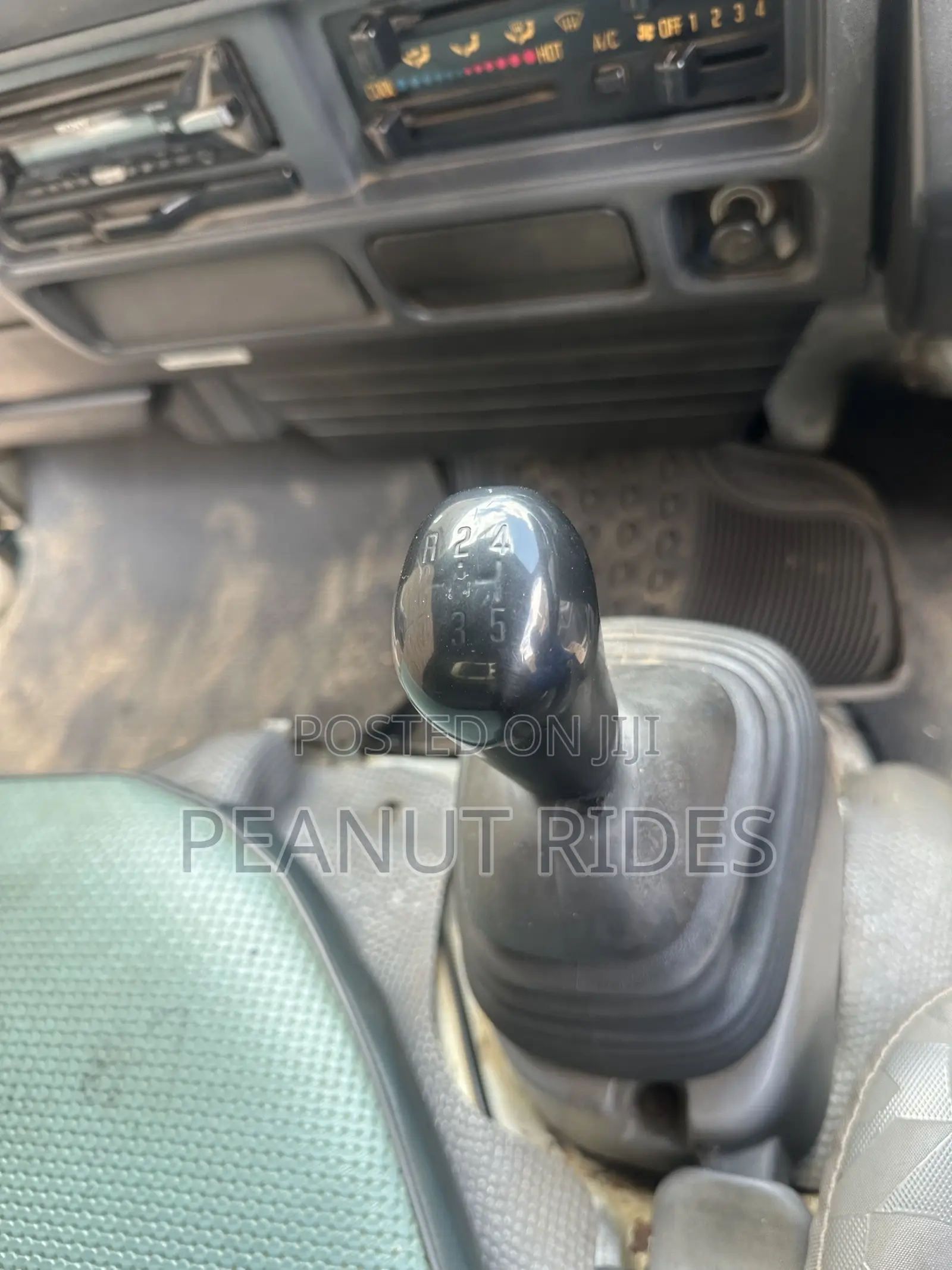 Isuzu//Nkr//4300cc