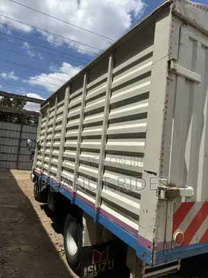 Isuzu//Nkr//4300cc