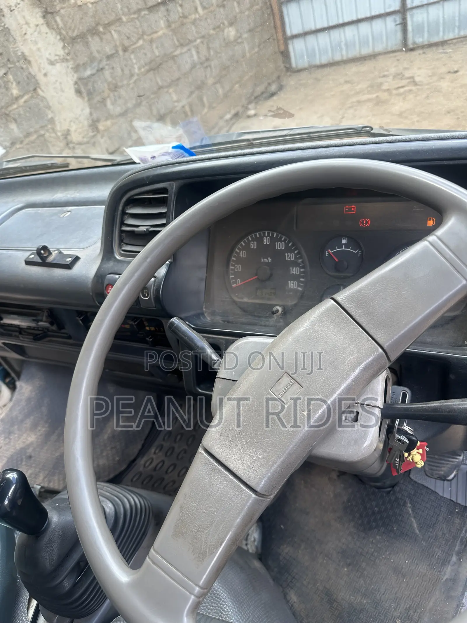 Isuzu//Nkr//4300cc