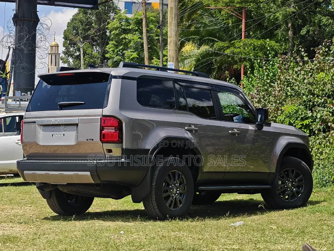 Toyota Land Cruiser Prado 2.8 2024 Brown