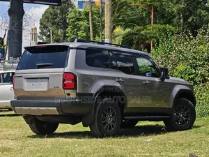 Toyota Land Cruiser Prado 2.8 2024 Brown