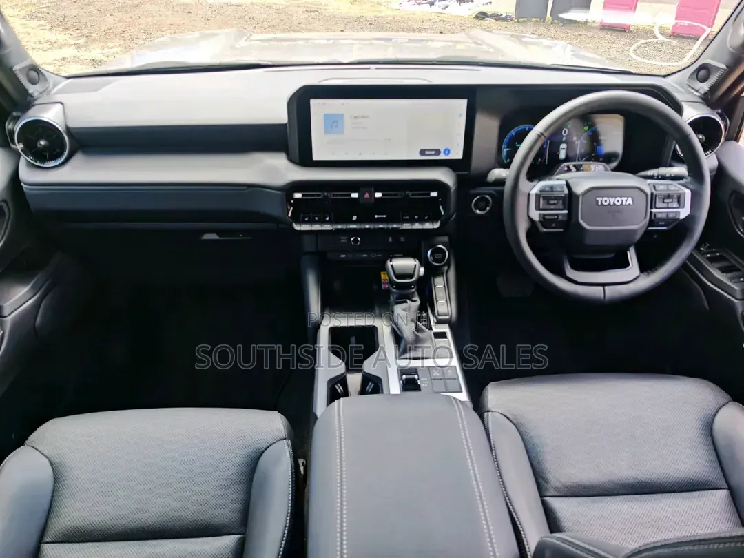 Toyota Land Cruiser Prado 2.8 2024 Brown