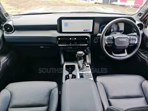 Toyota Land Cruiser Prado 2.8 2024 Brown