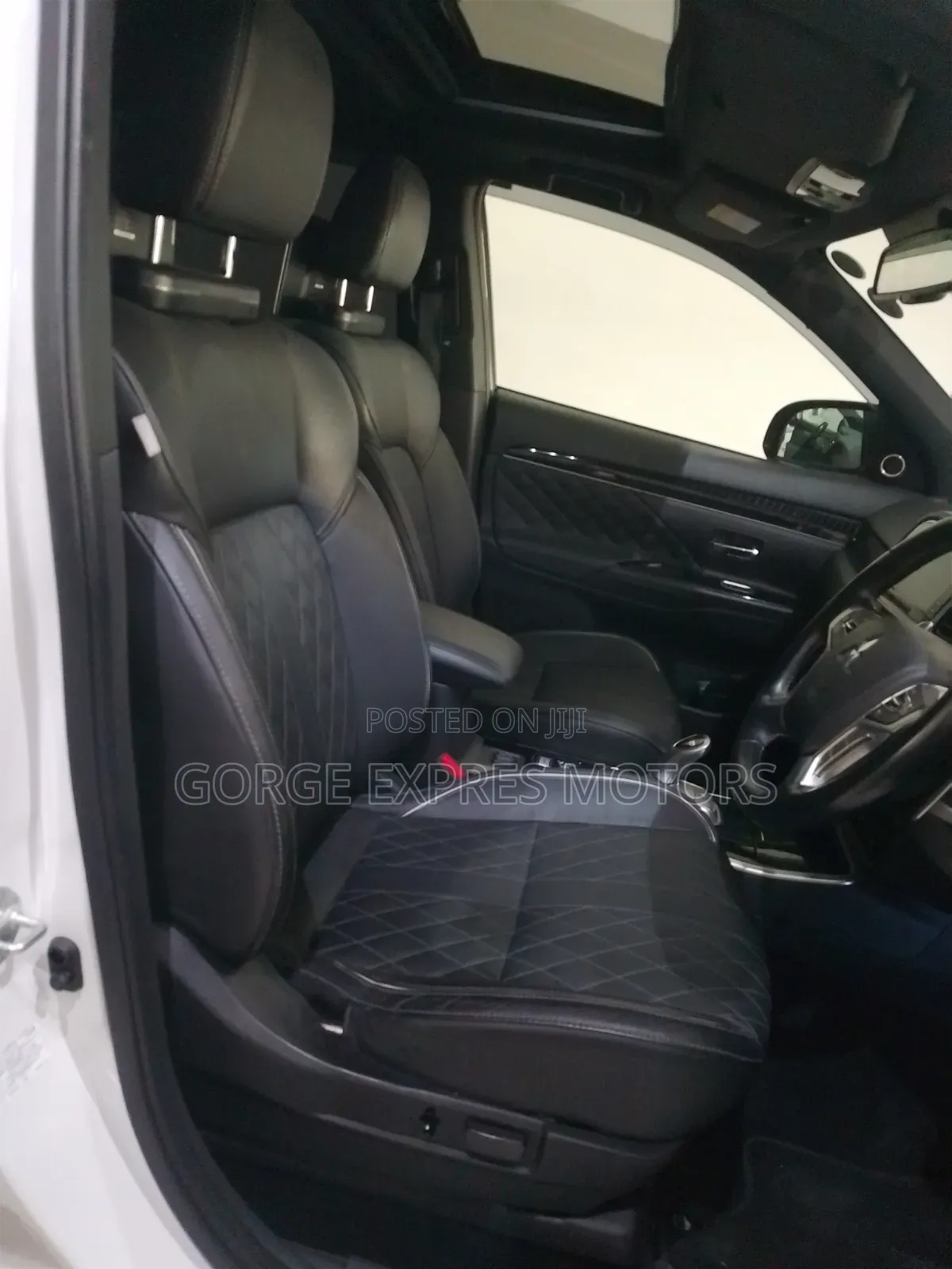 Mitsubishi Outlander 2019 White