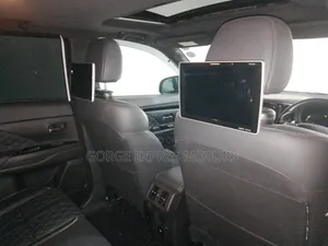 Mitsubishi Outlander 2019 White