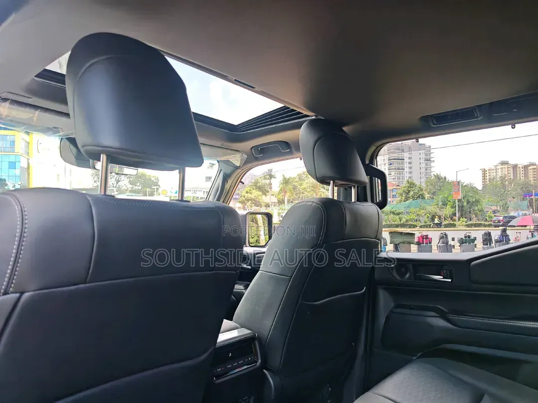 Toyota Land Cruiser Prado 2.8 2024 Brown