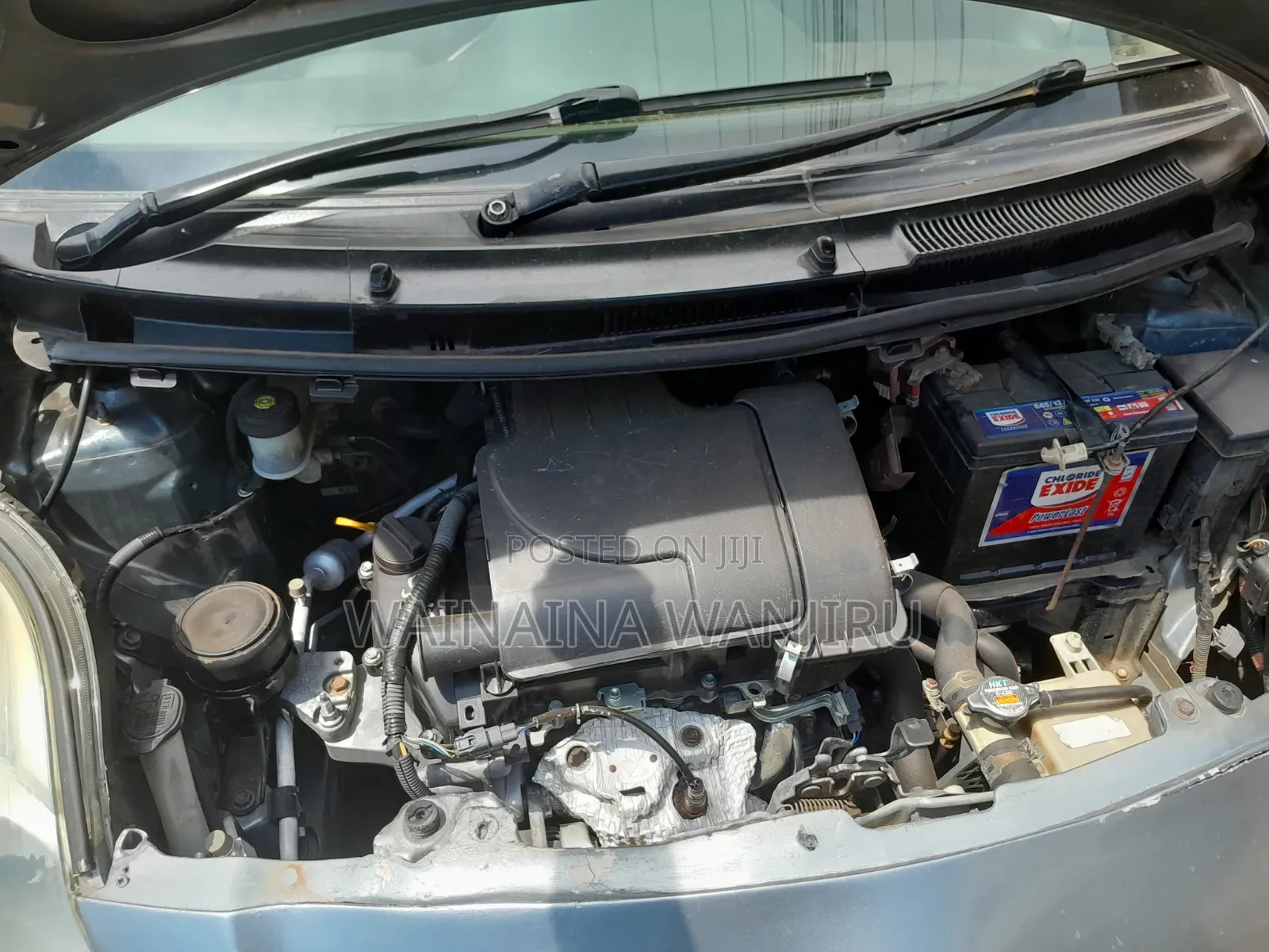 Toyota Vitz 2012 Silver
